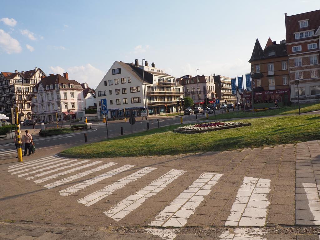 Appartement Sur La Digue - De Haan - Le Coq - Silver Beach D2 Екстер'єр фото