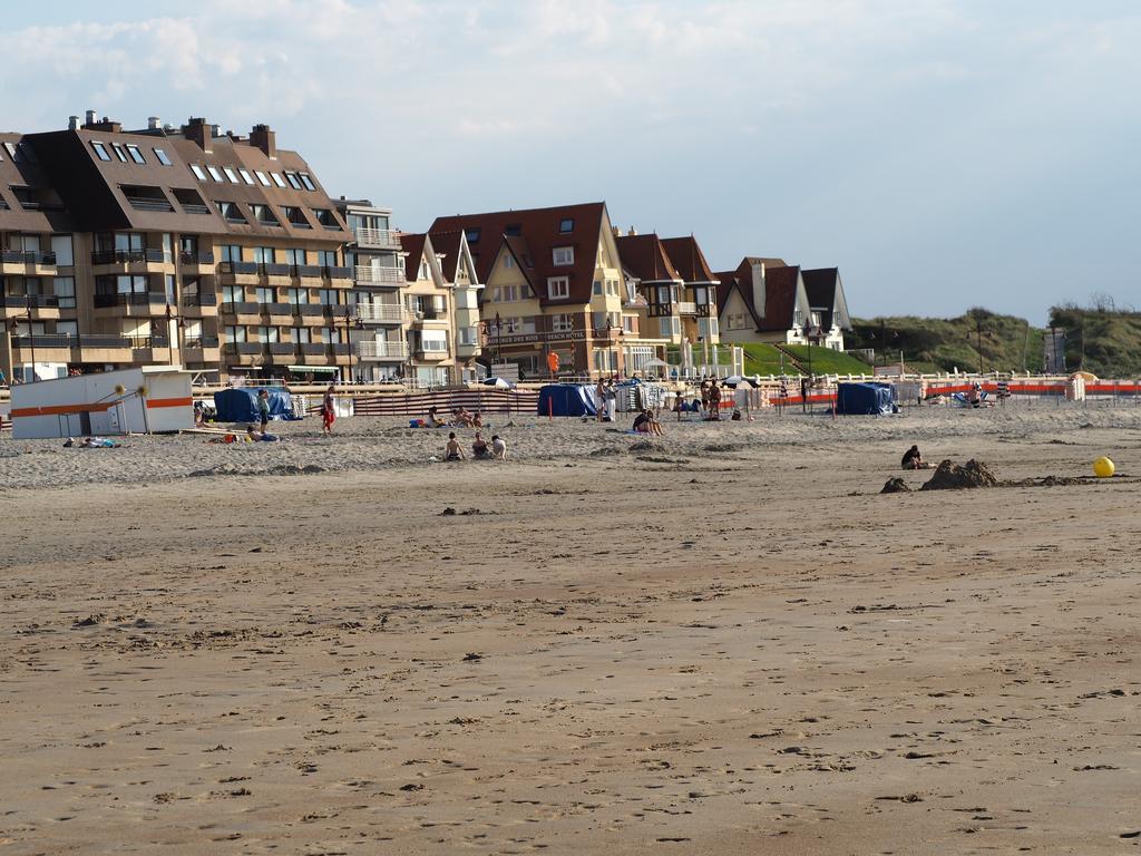 Appartement Sur La Digue - De Haan - Le Coq - Silver Beach D2 Екстер'єр фото