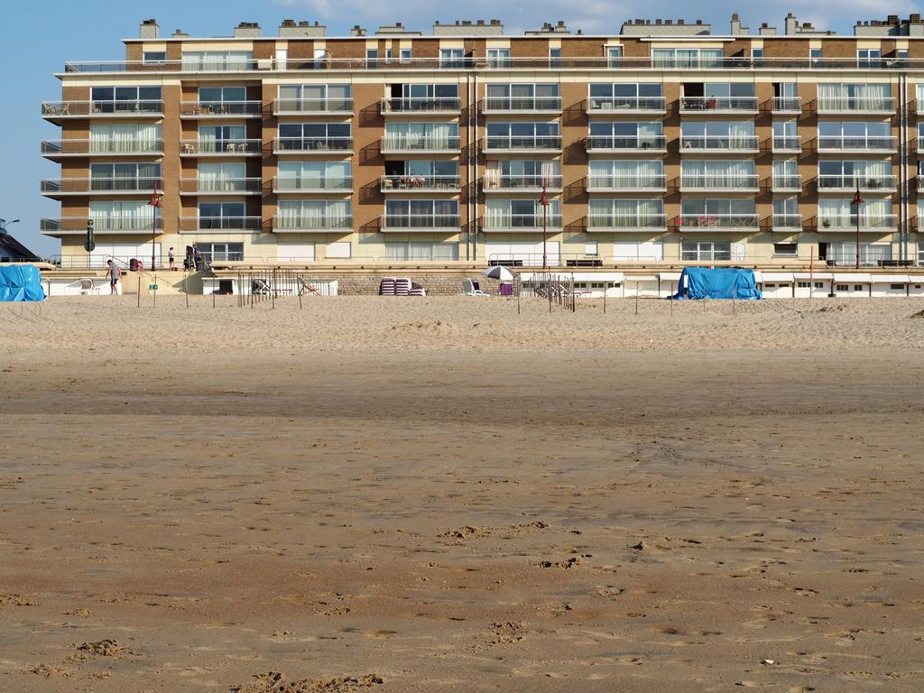 Appartement Sur La Digue - De Haan - Le Coq - Silver Beach D2 Екстер'єр фото
